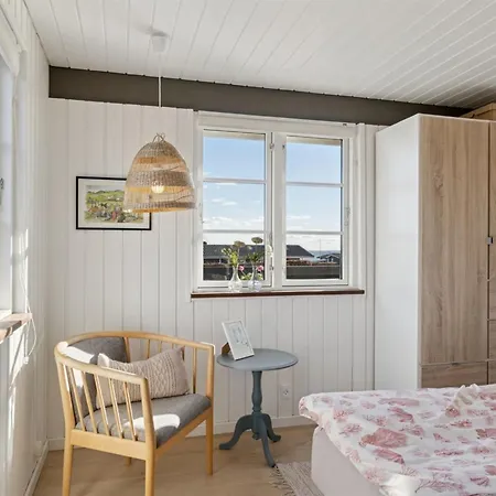 Reinhold - 200m From The Sea By Interhome