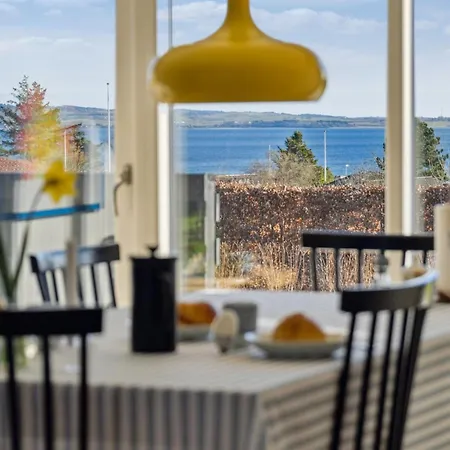 Reinhold - 200m From The Sea By Interhome Rønde