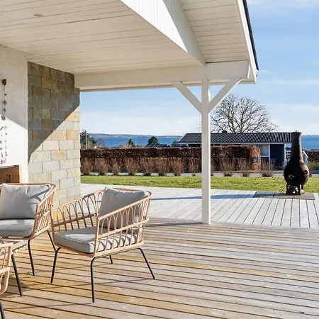 Reinhold - 200m From The Sea By Interhome Rønde